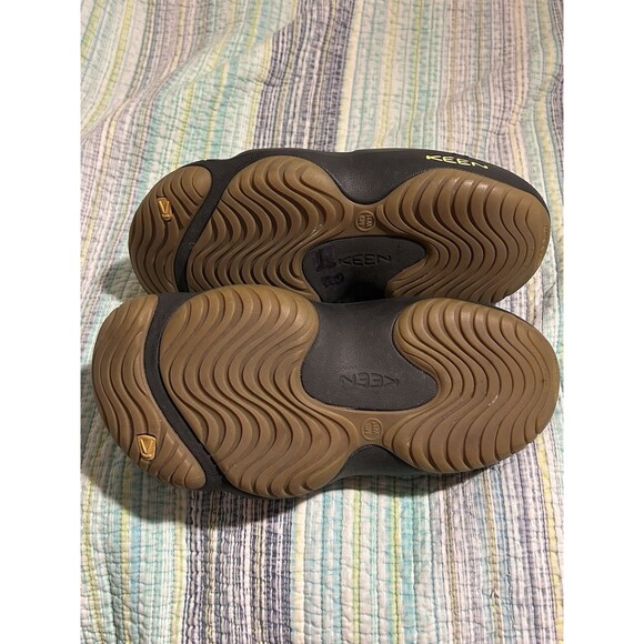 Keen Yogui Shoes Mens Size 9 Black Gray Clog Slip On Casual Comfort Lightweight - Picture 3 of 7